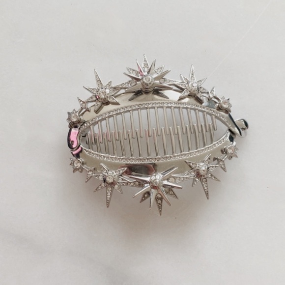 henri bendel Accessories - Henri bendel Star hair clip